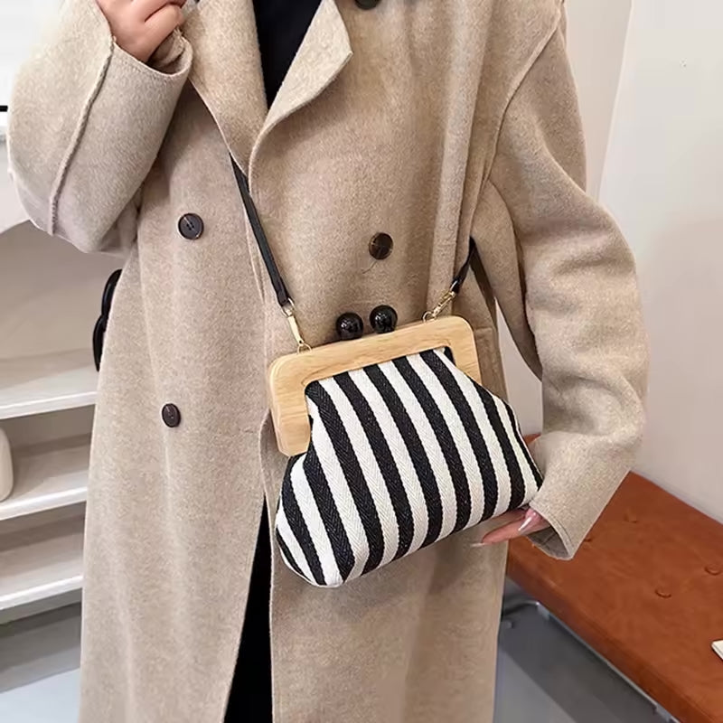 Parisian Frame Purse