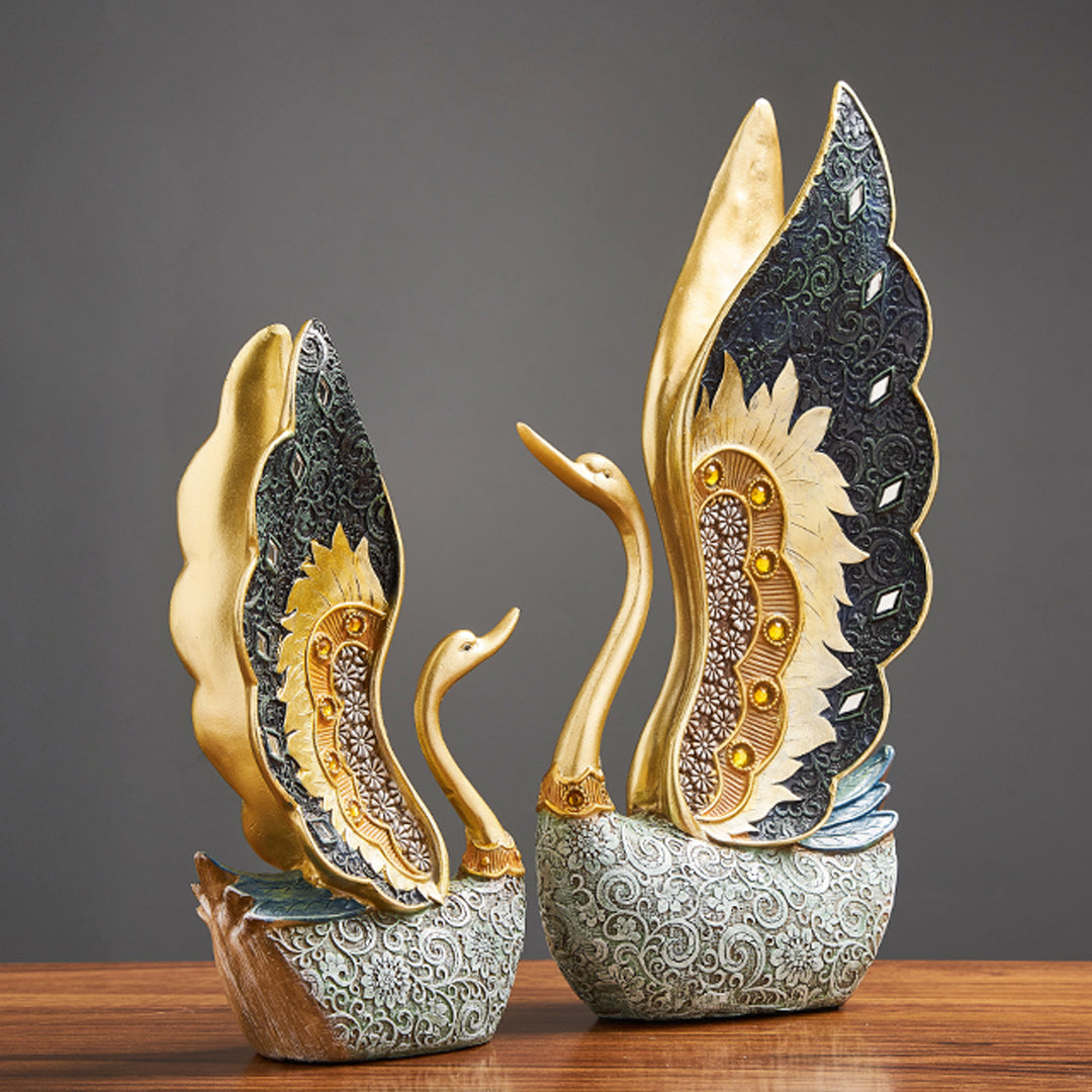 Golden Pearl Queen Home Decor | Unique Swan Craftsmanship